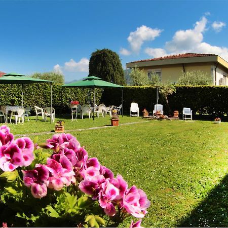 Villa Chiara Affitta Camere カッラーラ エクステリア 写真