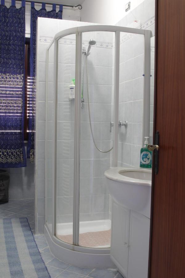 Villa Chiara Affitta Camere カッラーラ エクステリア 写真