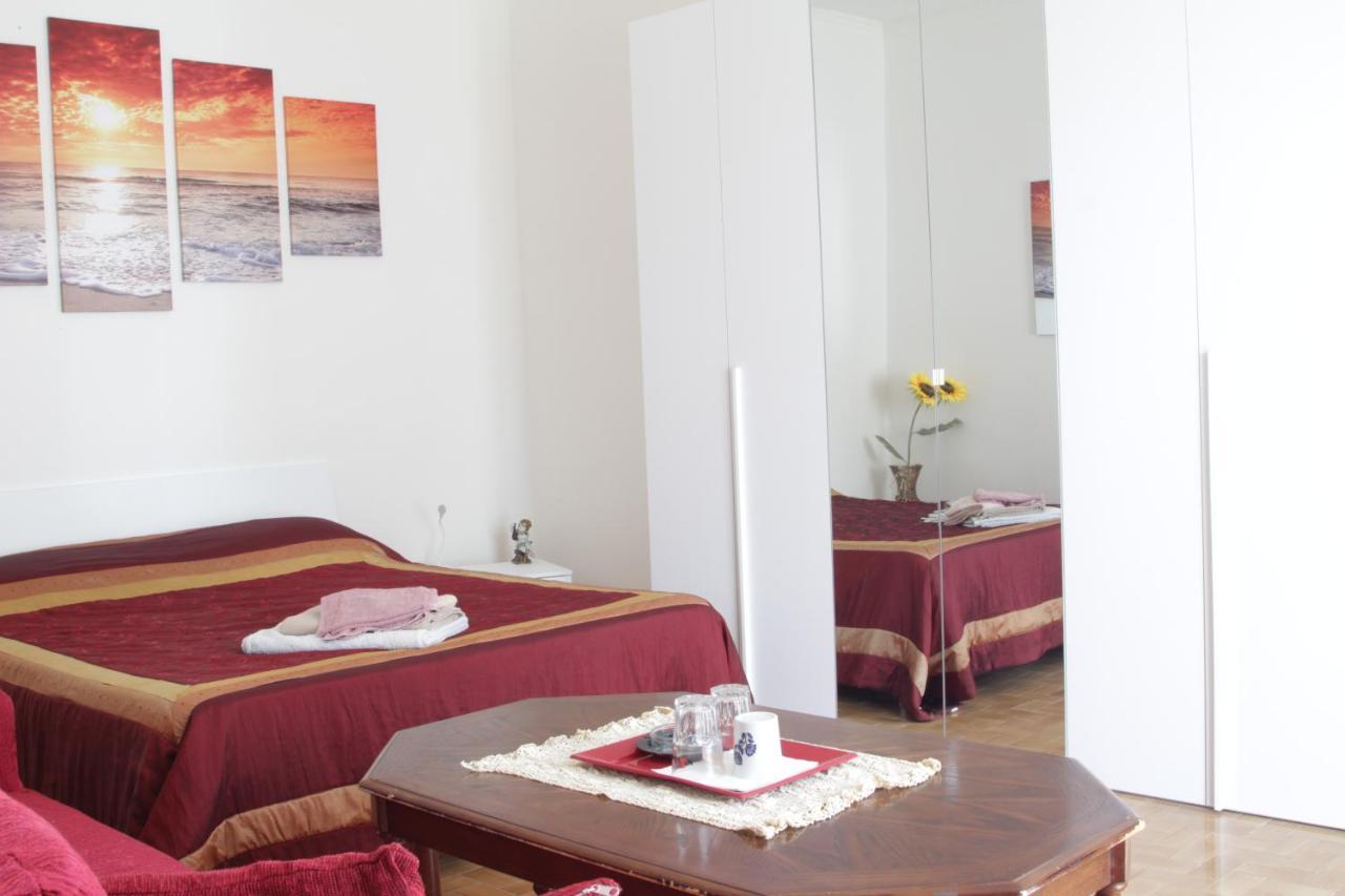 Villa Chiara Affitta Camere カッラーラ エクステリア 写真